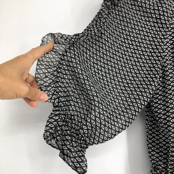 Joie Black  & White V-neck Zaida Ruffled Silk Top Elasticated Waist size S - Picture 14 of 16